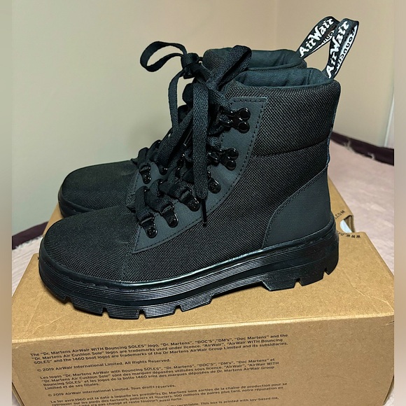 Dr. Martens Women's Combs W 6-Tie Fashion Boot size 7 - Picture 5 of 7